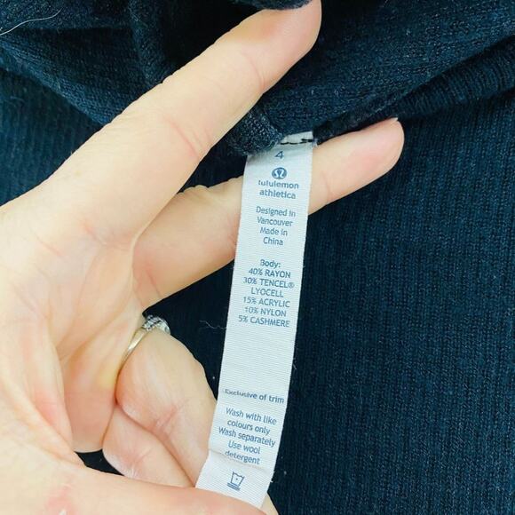 Lululemon Black Sweater Cabin Yogi Wrap Heathered Womens 4 - Picture 9 of 10